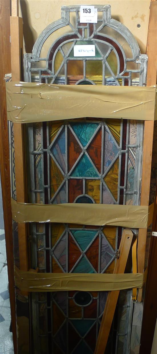Stained glass panel(-)